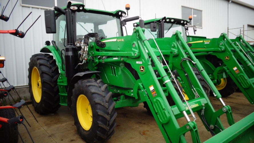 John Deere 6120R