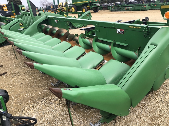 John Deere 608C