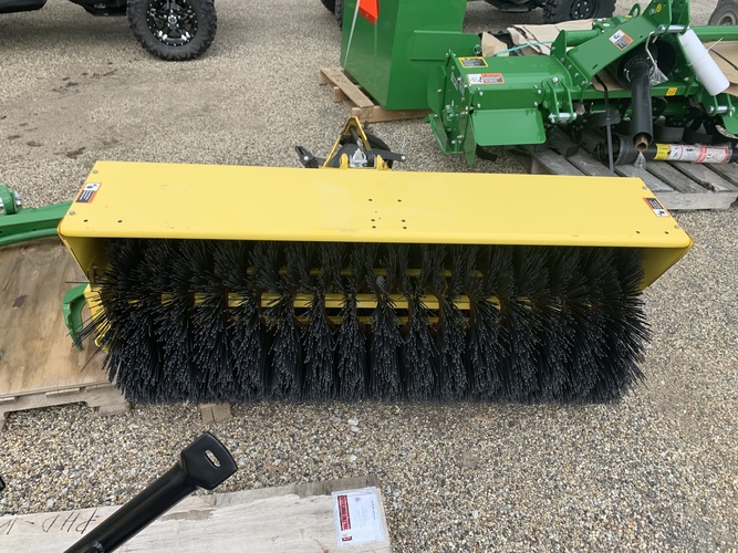 John Deere 60" BROOM