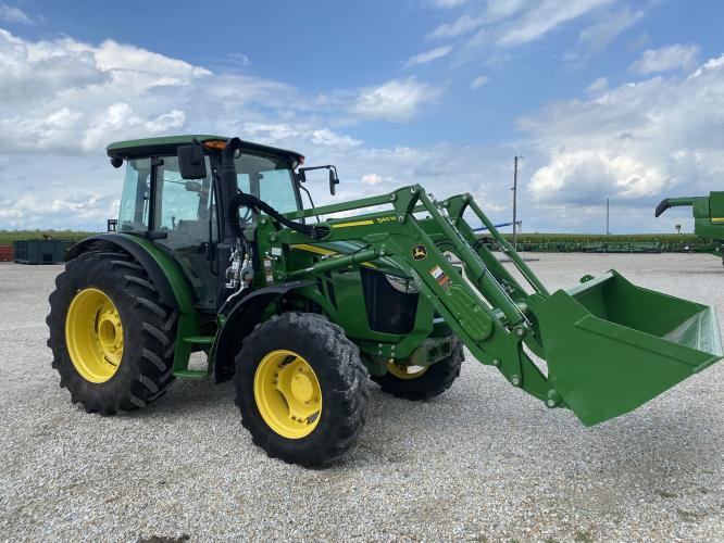 John Deere 5115M