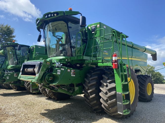 John Deere S780