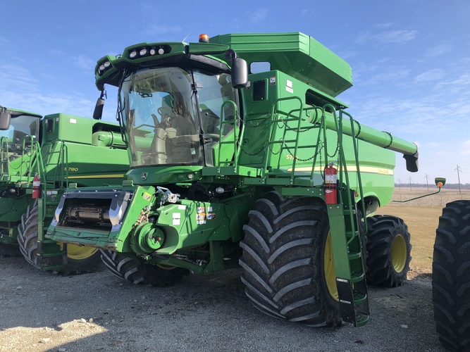 John Deere S770