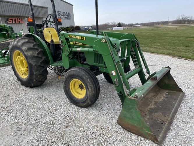 John Deere 5105