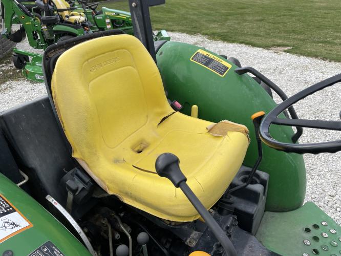 John Deere 5105