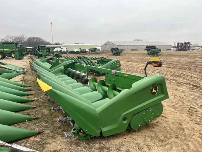John Deere C8R