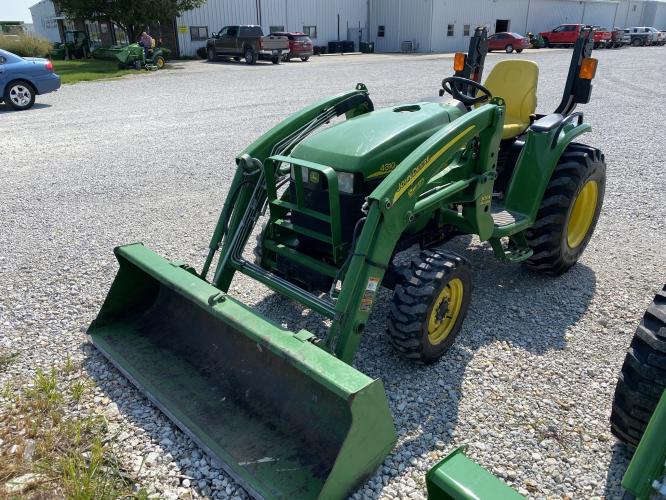John Deere 4310