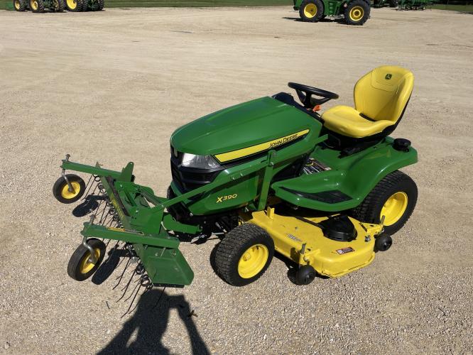 John Deere X390
