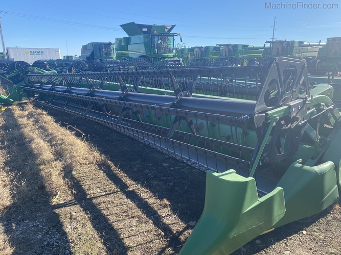 John Deere 635F
