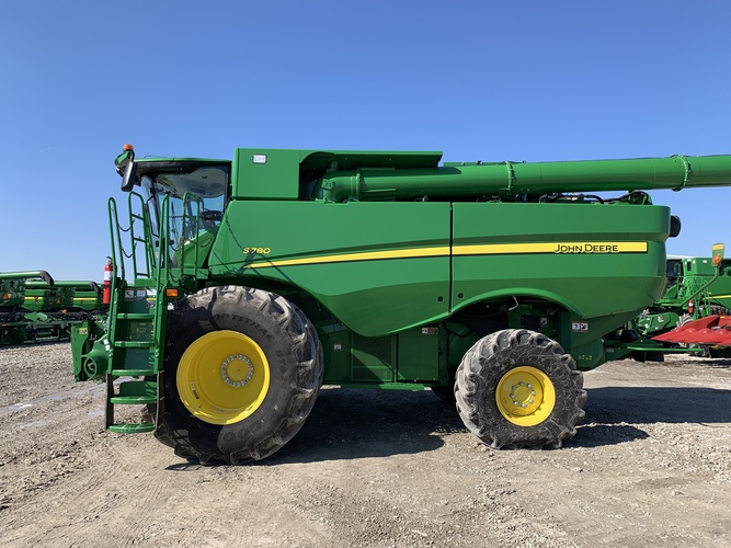 John Deere S780
