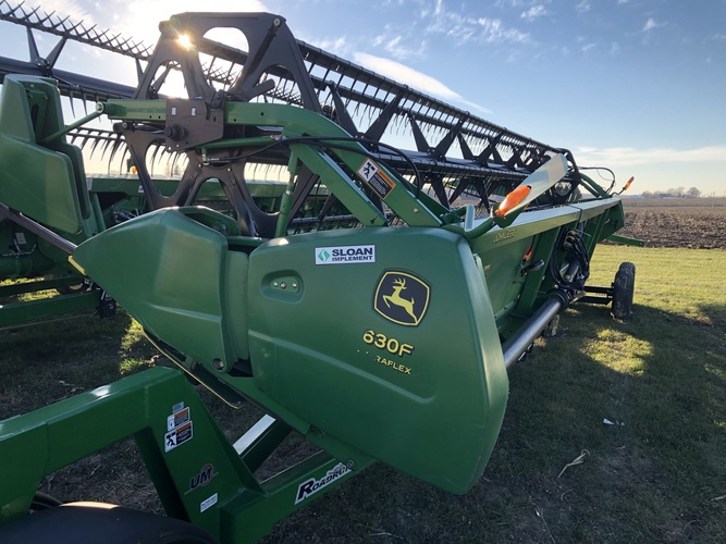 John Deere 630F