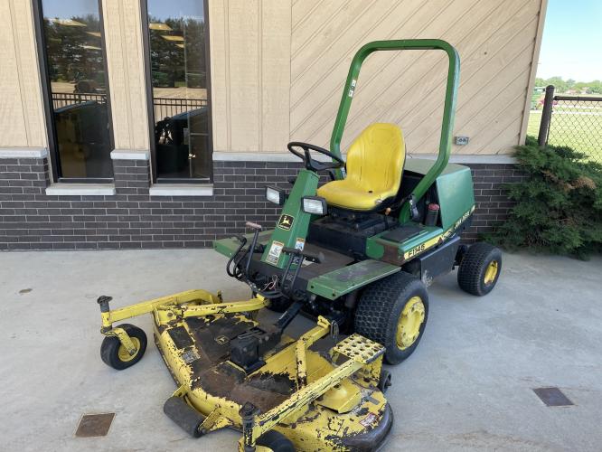 John Deere F1145