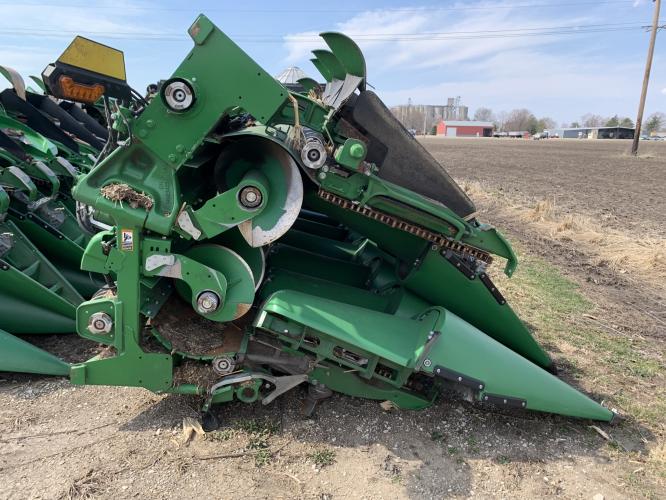John Deere C12F