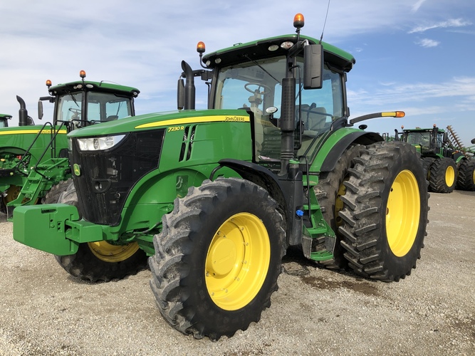 John Deere 7230R