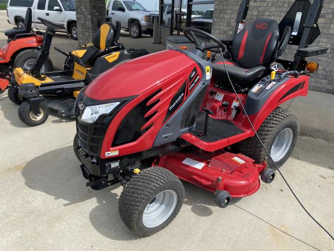 Mahindra EMAX 20 HST