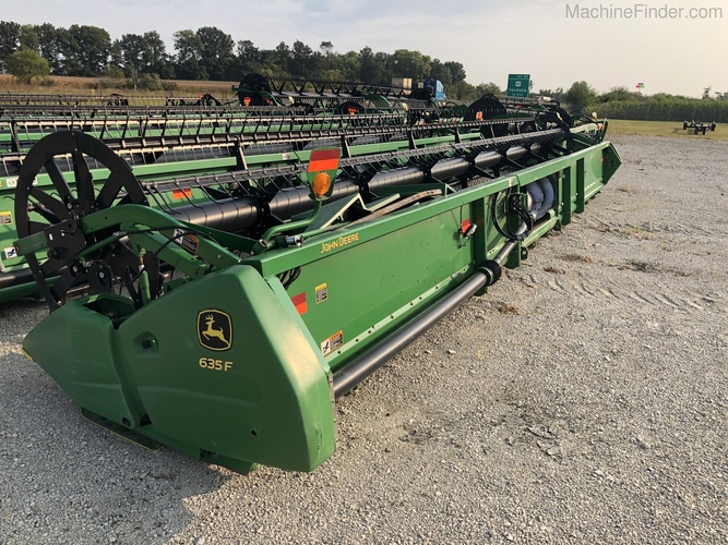 John Deere 635F