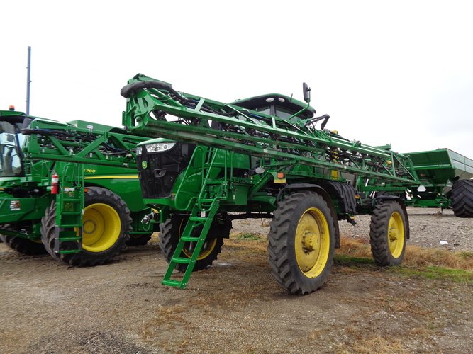John Deere R4038