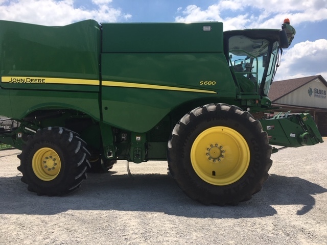 John Deere S680
