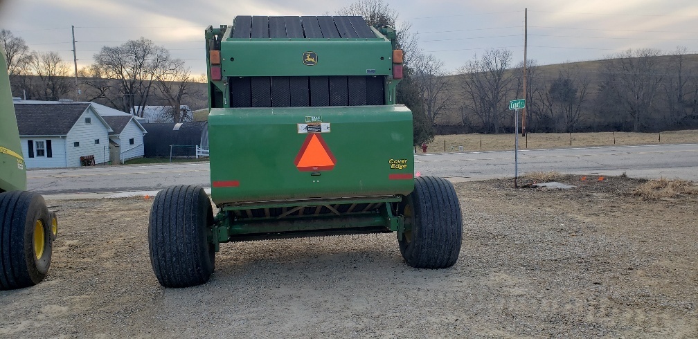 John Deere 568
