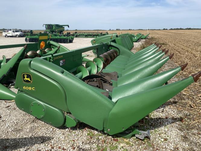 John Deere 608C