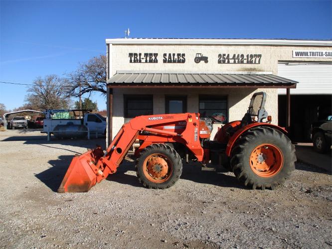 KUBOTA M9000