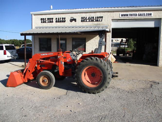 KUBOTA M5700