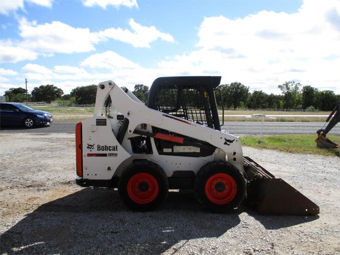 BOBCAT S590