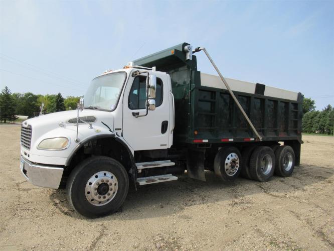 FREIGHTLINER BUSINESS CLASS M2 112