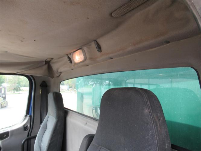 FREIGHTLINER BUSINESS CLASS M2 112