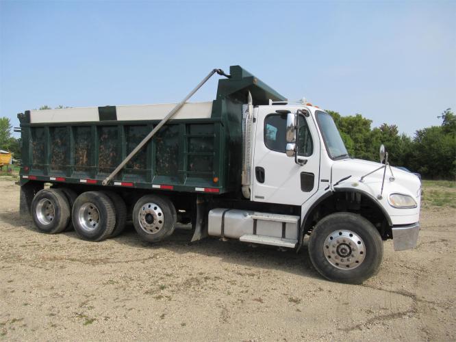 FREIGHTLINER BUSINESS CLASS M2 112
