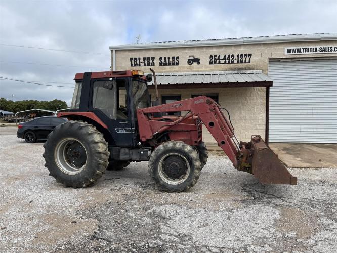 CASE IH 885
